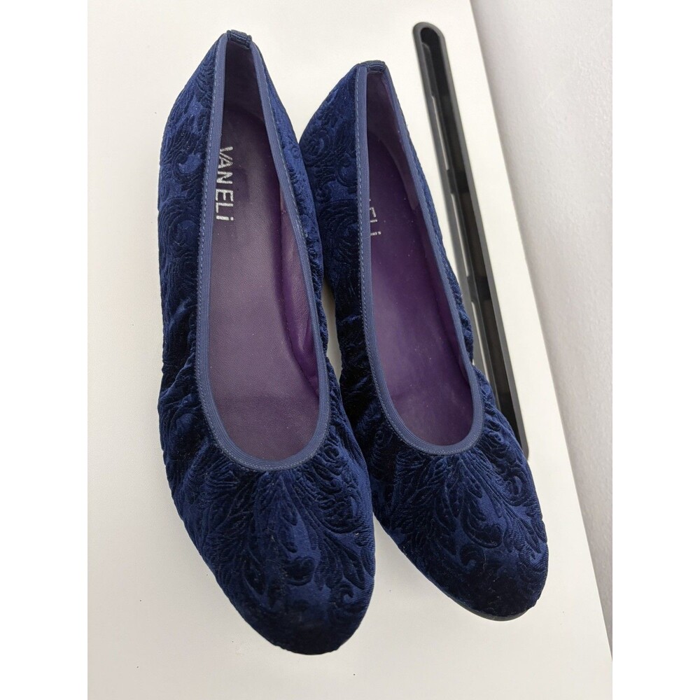 VANELi Blue Velvet Embossed Damask Ballet Flats Size 9.5 N Narrow Shoes